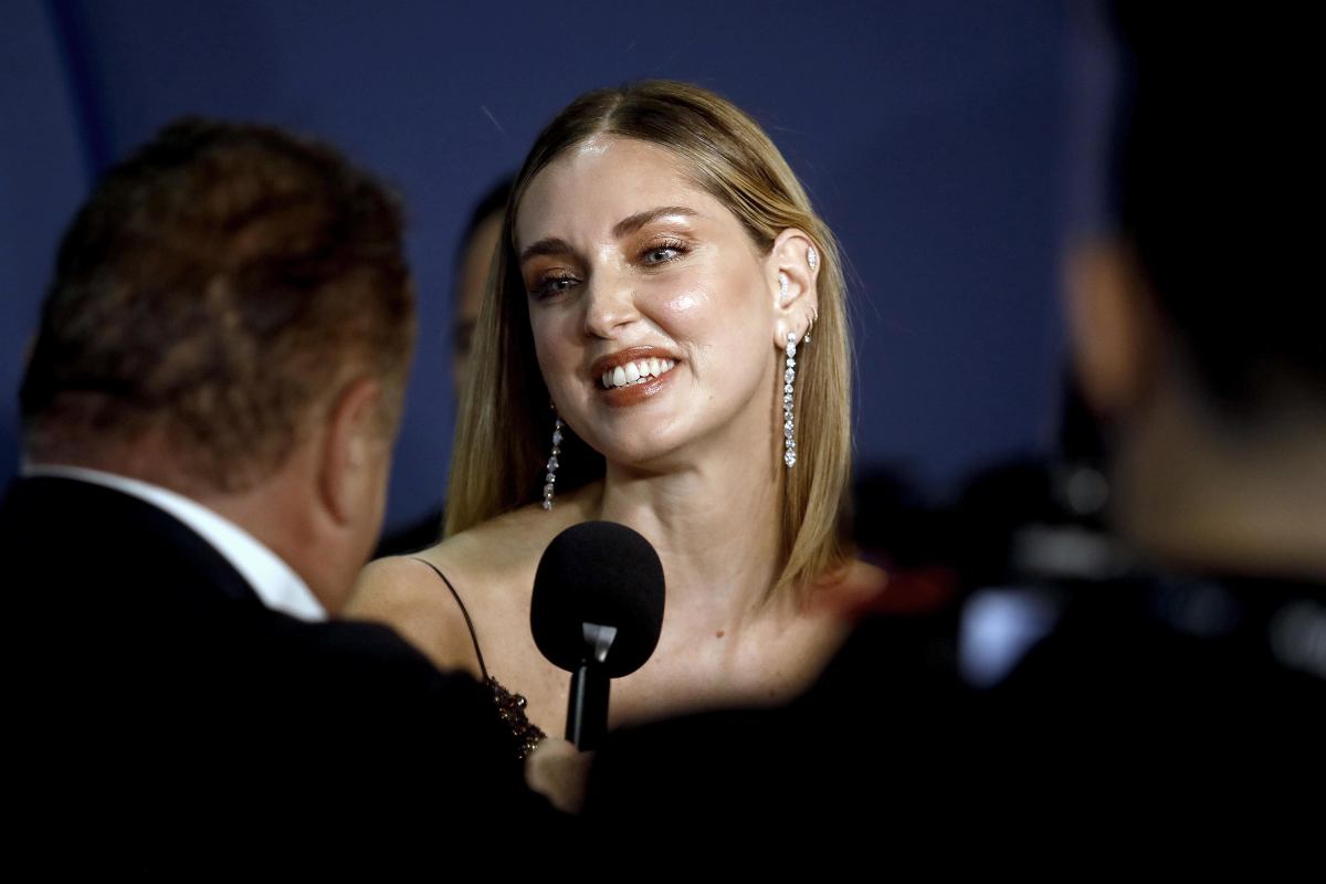 Chiara Ferragni sorridente e solare