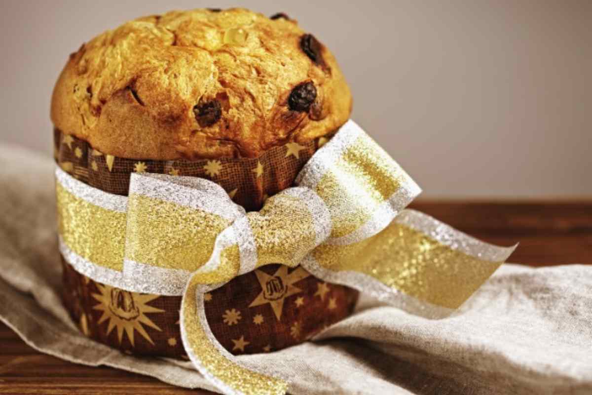 Panettone con fiocco