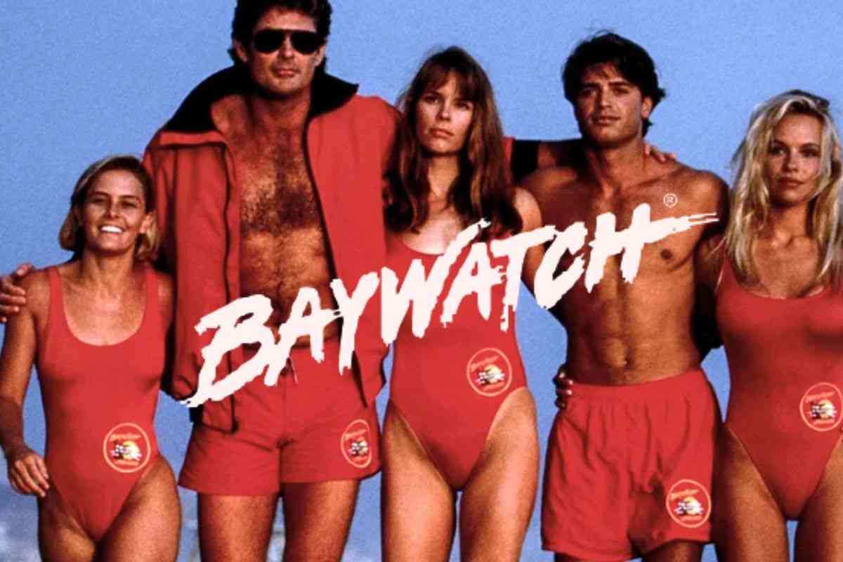 I protagonisti della serie tv di culto Baywatch